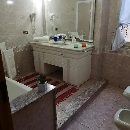 San Giorgio בית הארחה 3*